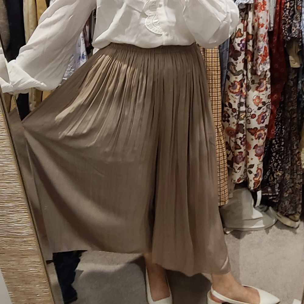 Uniqlo wide leg flowy pant